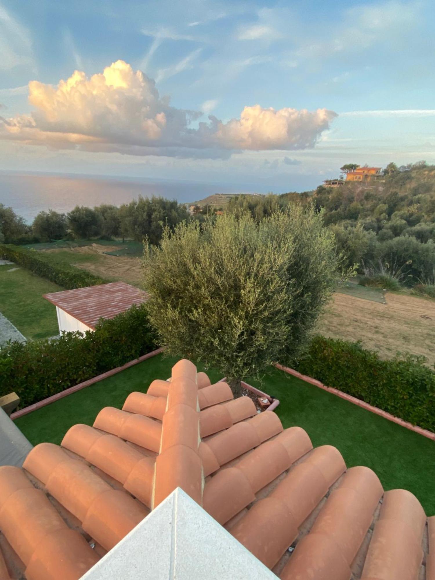 Villa Nove - Residence Dei Fiori Zambrone Extérieur photo